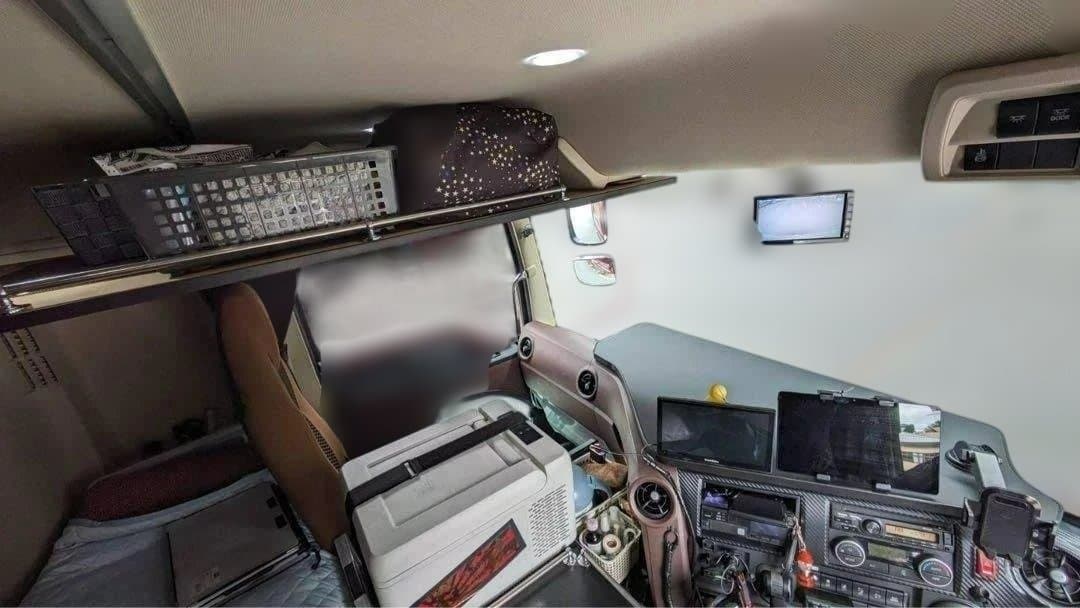 新型17グランドプロフィア 専用設計 フロント テーブル