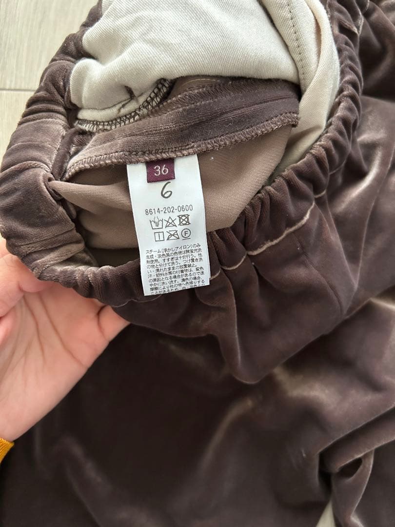 roku 6 ベロアパンツ