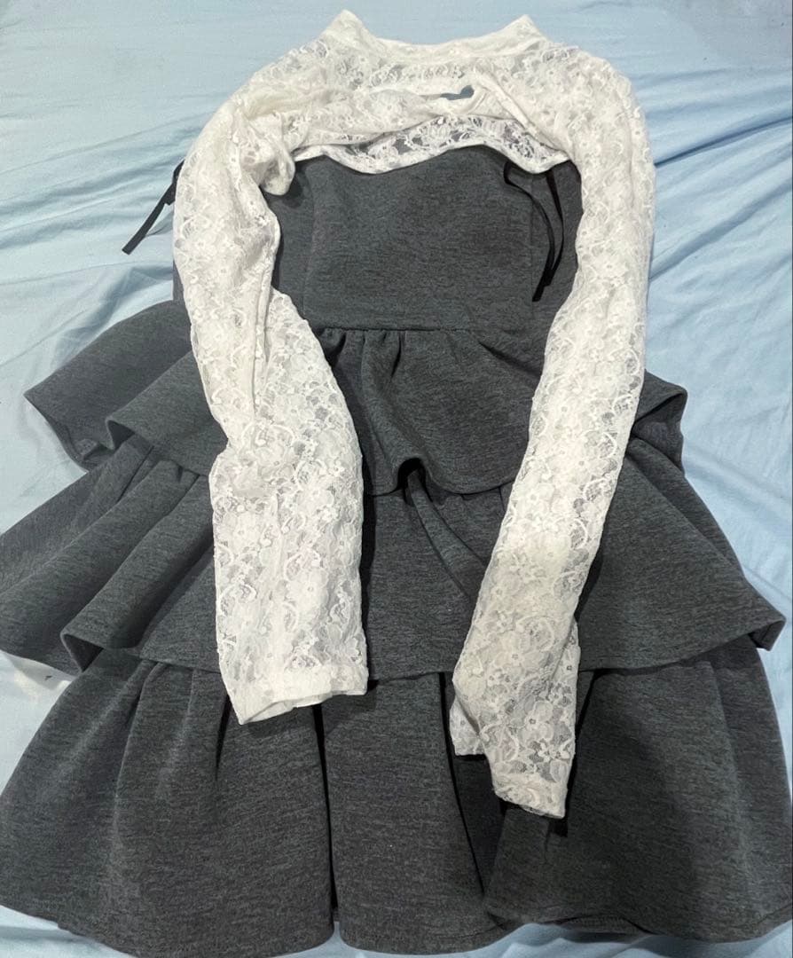 evelyn レース付きティアードミニOP ワンピース チャコール