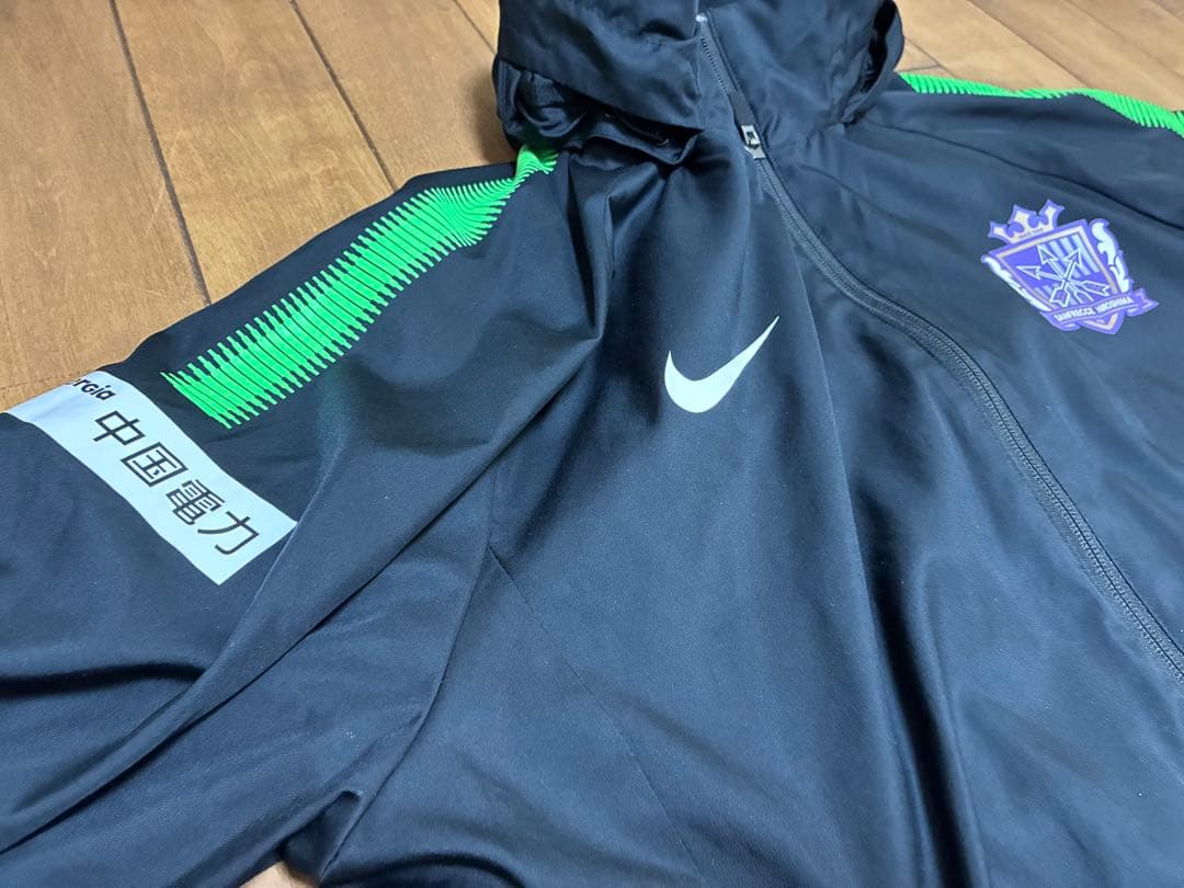 サンフレッチェ広島NIKE ウインドブレーカー美品　XL2 週末特価20%オフ