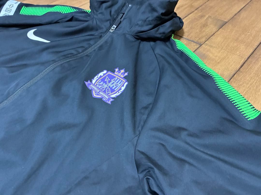 サンフレッチェ広島NIKE ウインドブレーカー美品　XL2 週末特価20%オフ