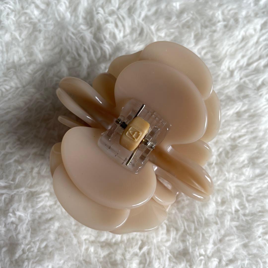 アレクサンドルドゥパリ 希少☆ カメリア ベージュ クリップ