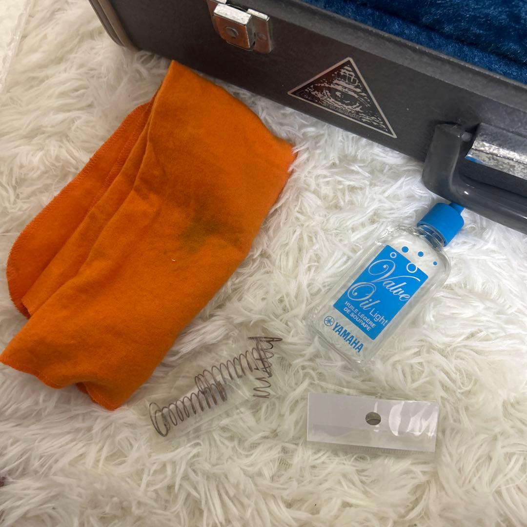 【良品】トランペット ケース付き　金属製　付属品多数