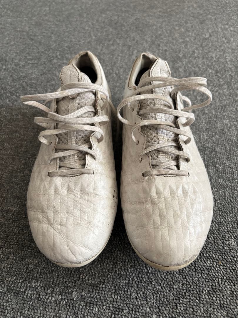 ティエンポレジェンド8エリートFG 27.0cm