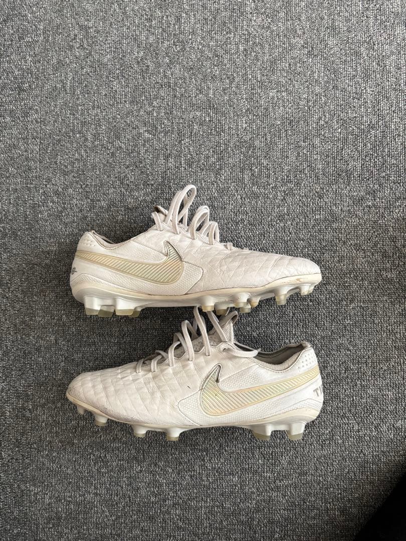 ティエンポレジェンド8エリートFG 27.0cm