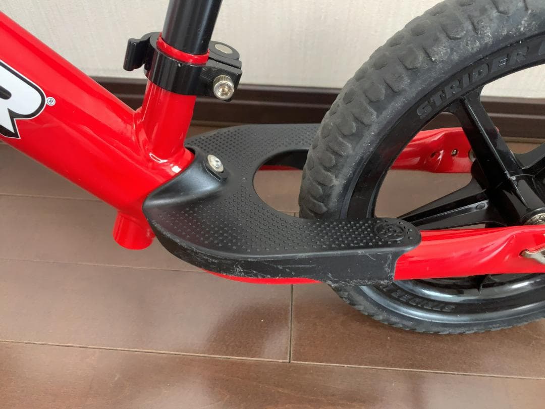 ストライダー：スポーツモデル：レッド