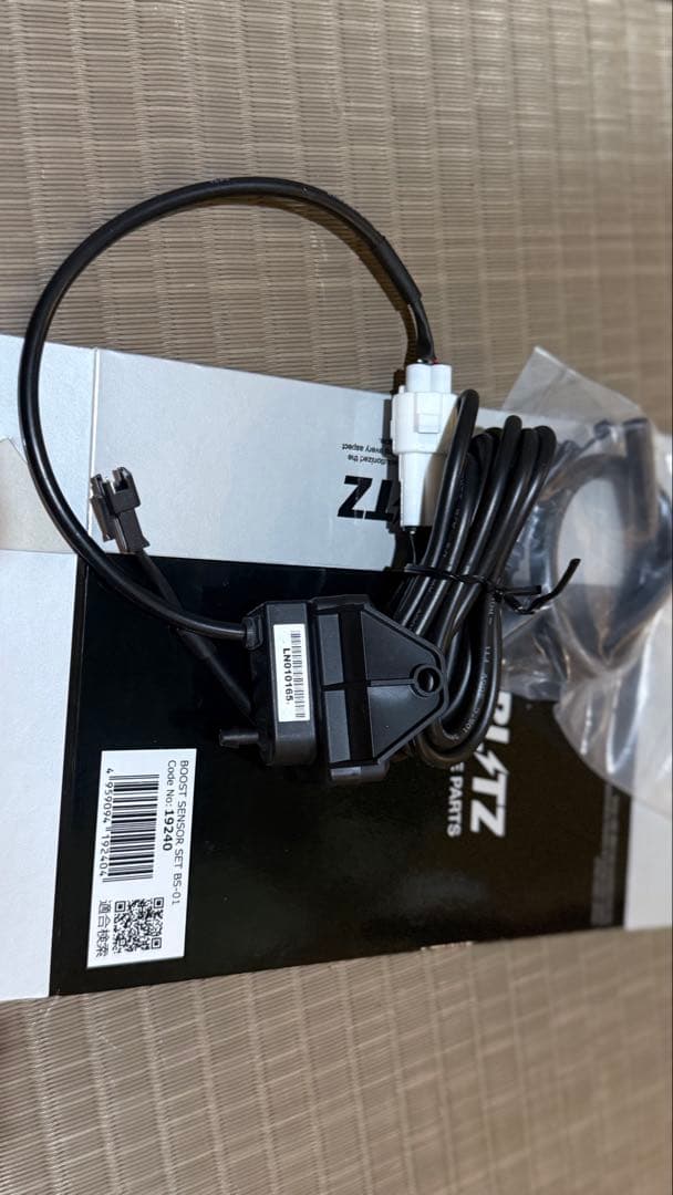 BLITZ JUNCTION BOXとBOOST SENSOR