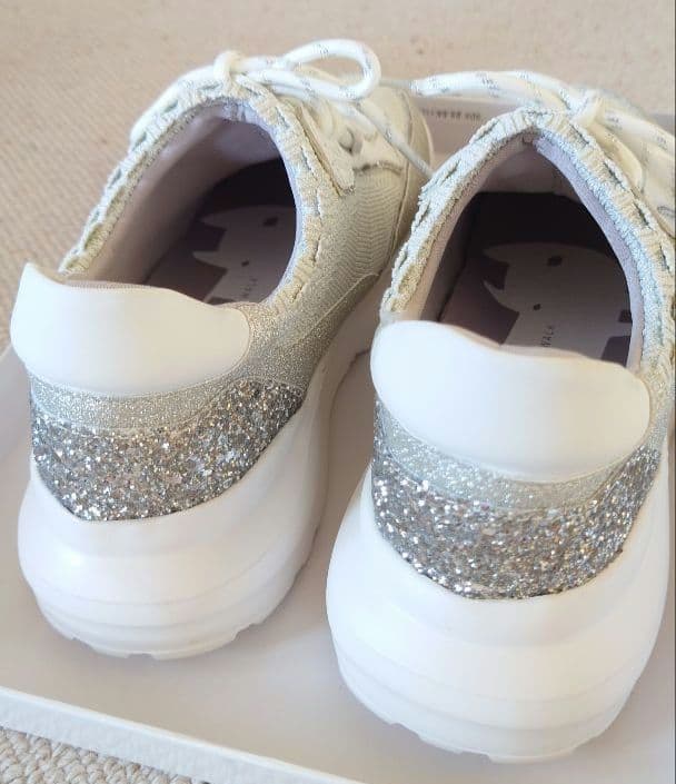 再々値下げ　tsumori chisato ツモリチサト ホワイト スニーカー