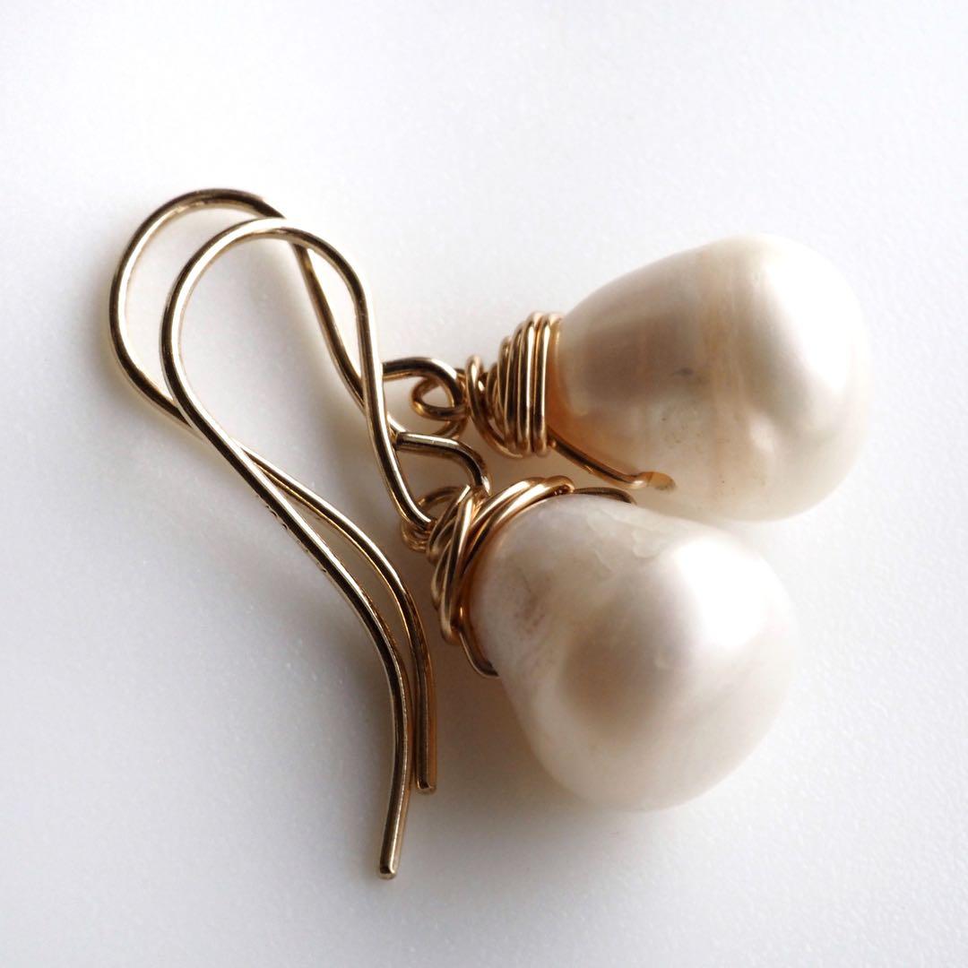 【はくとん( 'ω')ŧ‹\"ŧ‹\"】国産シェルパールのゴムブレスレット