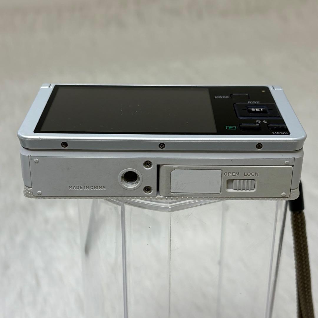 CASIO カメラ　エクシリム　EX-ZR50 ホワイト コンデジ　ジャンク