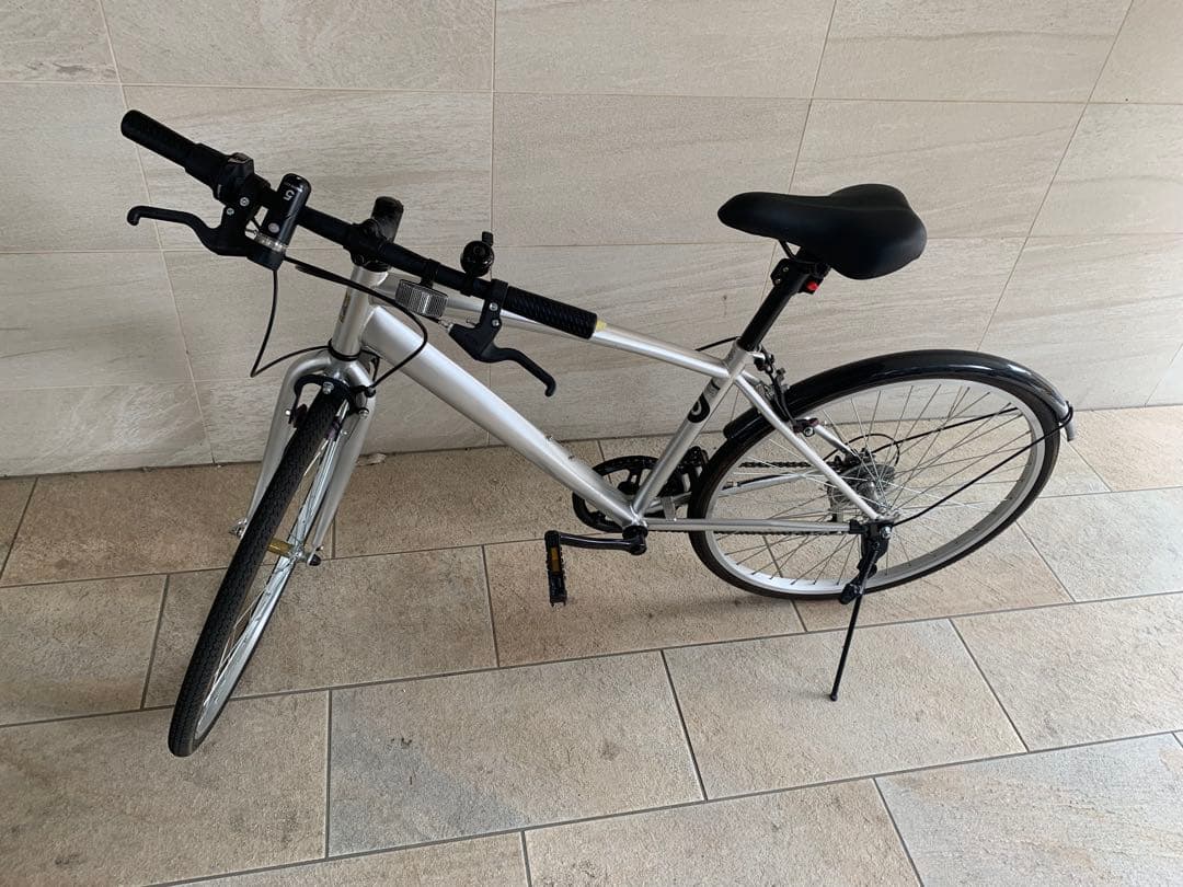 クロスバイク 26インチ　6段ギア 黒　シマノ