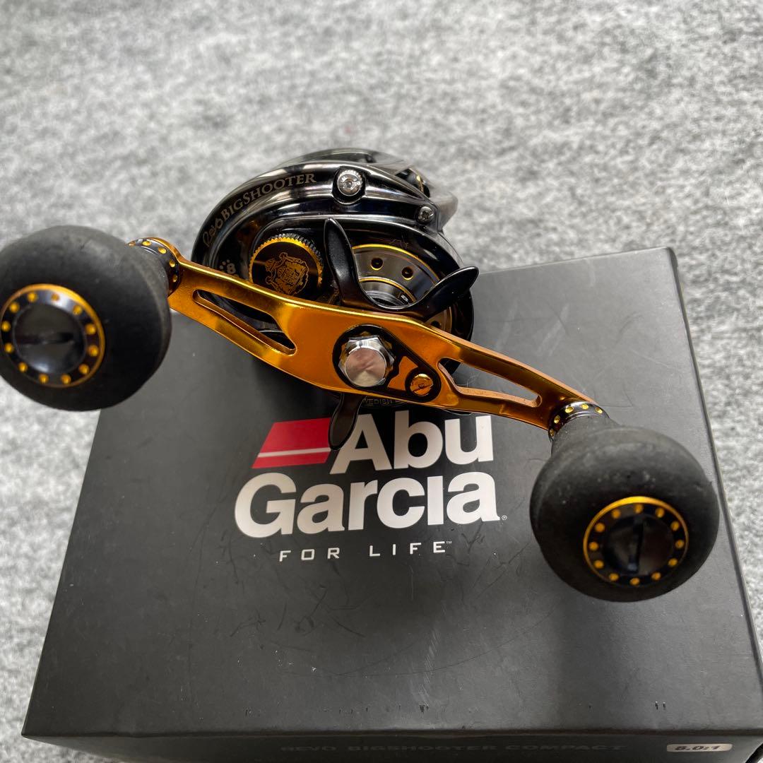 アブガルシアベイト/ ビッグシューターコンパクト。ギア比8.0:1《美品