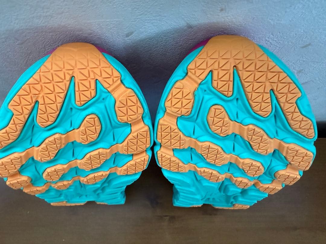 【美品】HOKA リンコン 3 24cm ピンク×ミント ランニングシューズ