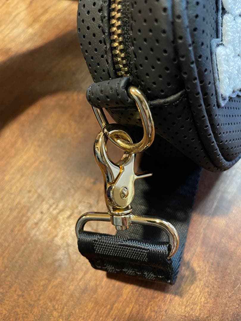 muta marine パンチングレザーボディバッグ美品