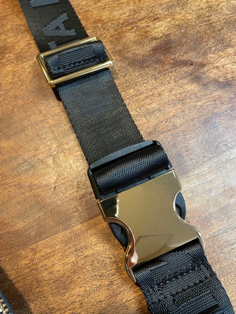 muta marine パンチングレザーボディバッグ美品