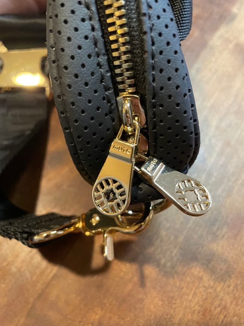 muta marine パンチングレザーボディバッグ美品