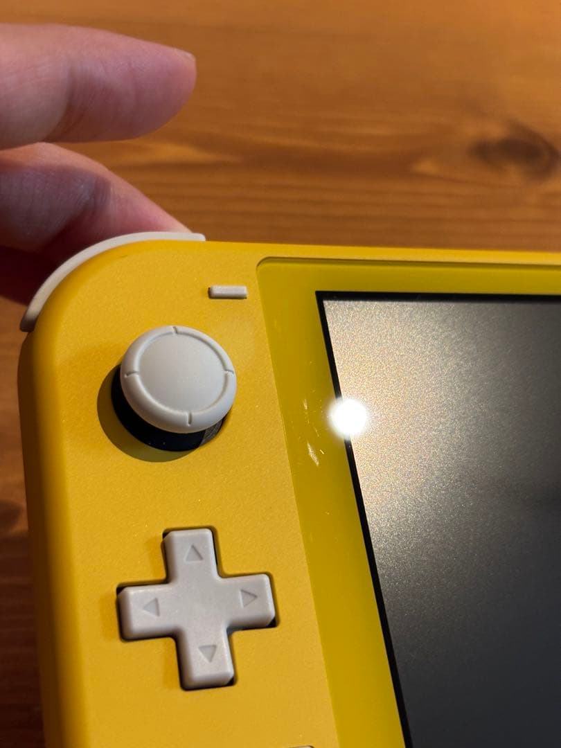 美品 Nintendo Switch Lite イエロー ケース付