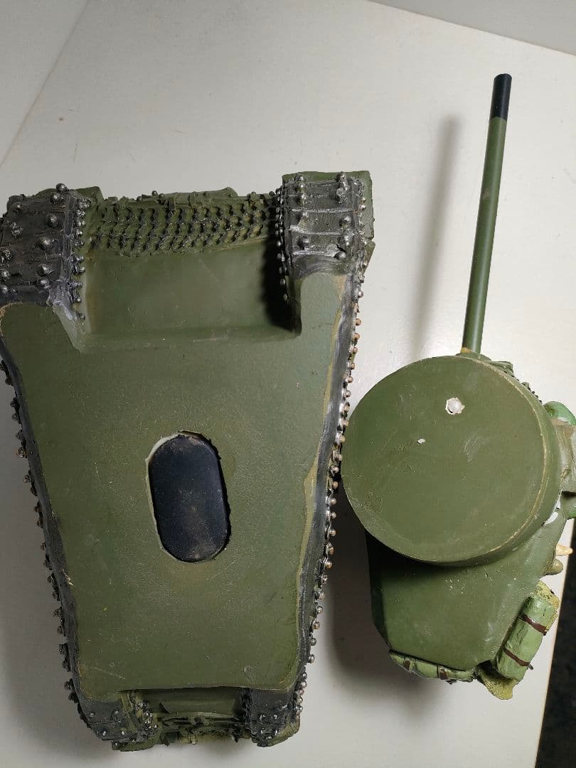 戦車　陶器　デフォルメ