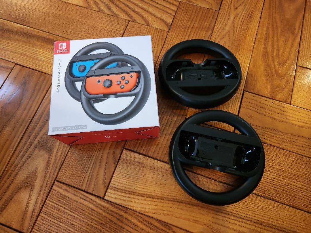 【美品】Nintendo Switch本体+おまけ(ケース、ハンドル)