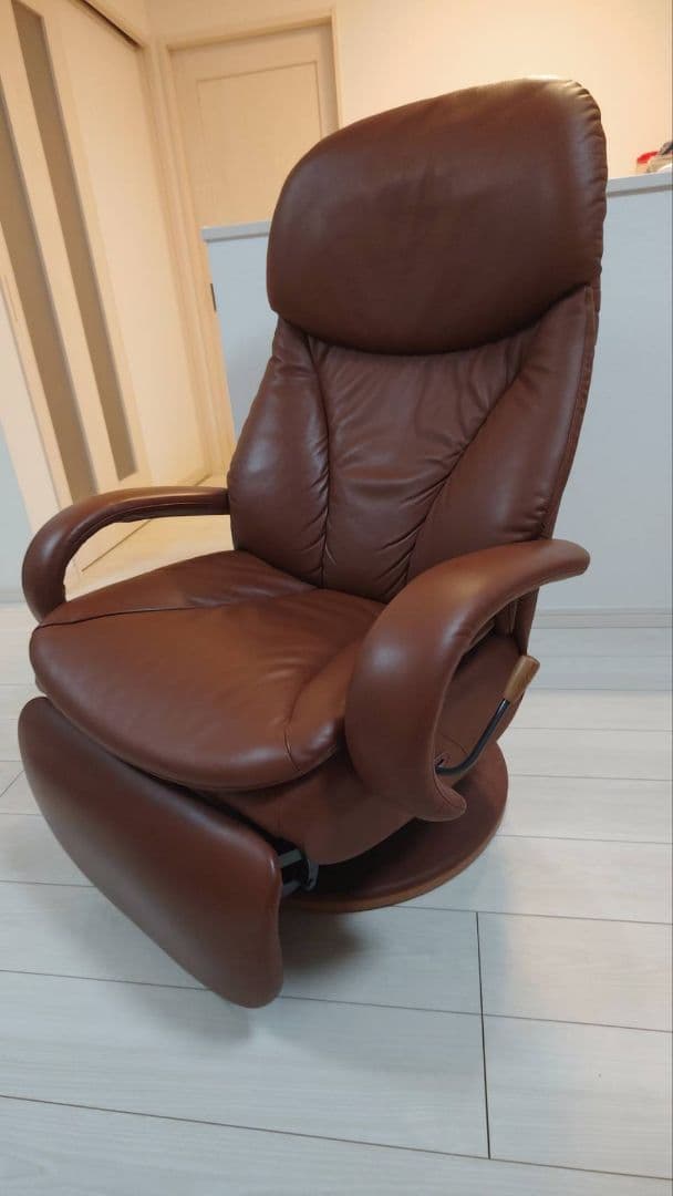 カリモク　リクライニングチェアー　１人掛け