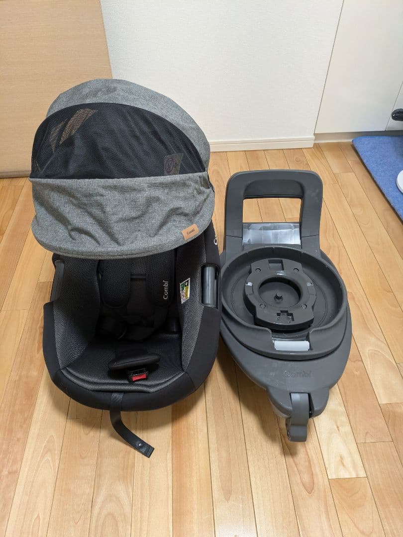 COMBI　THE S ザエス チャイルドシート