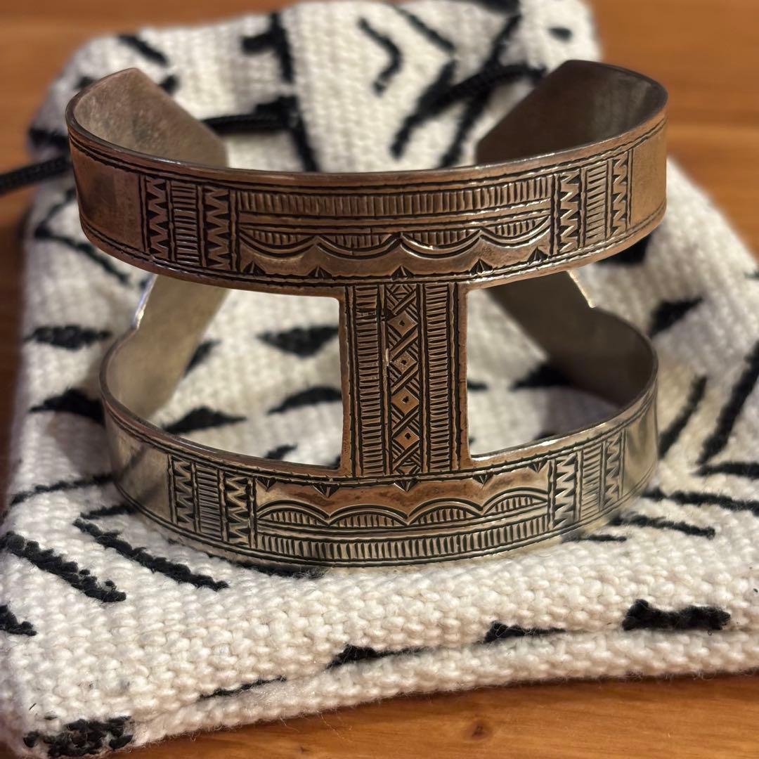 美品　トゥアレグ　インディアンジュエリー　シルバー　H型　バングル　ブレスレット