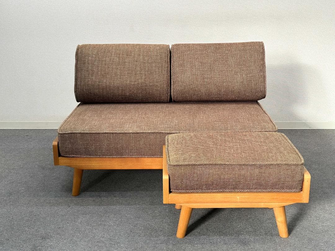 人気アイテム■ウニコ■アルベロ　2Pソファ＋オットマン　北欧ヴィンテージスタイル