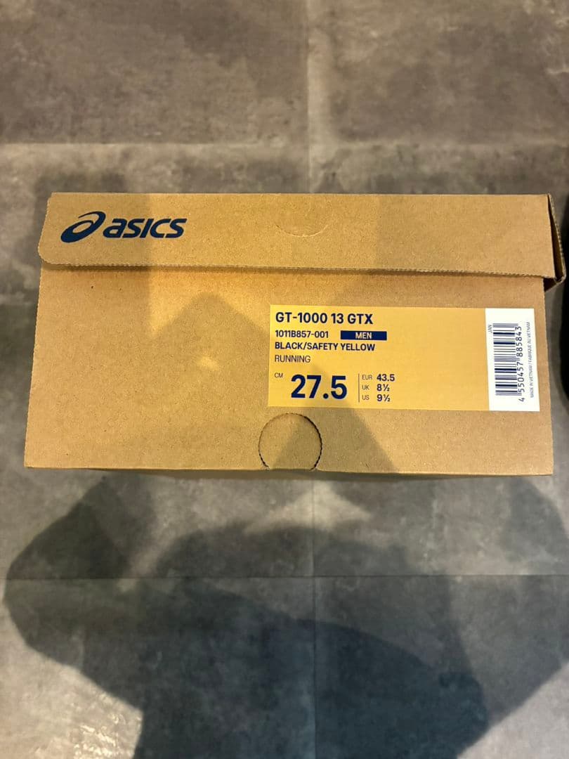 アシックス　ランニングシューズ GT-1000 13 ゴアテックス　27.5cm