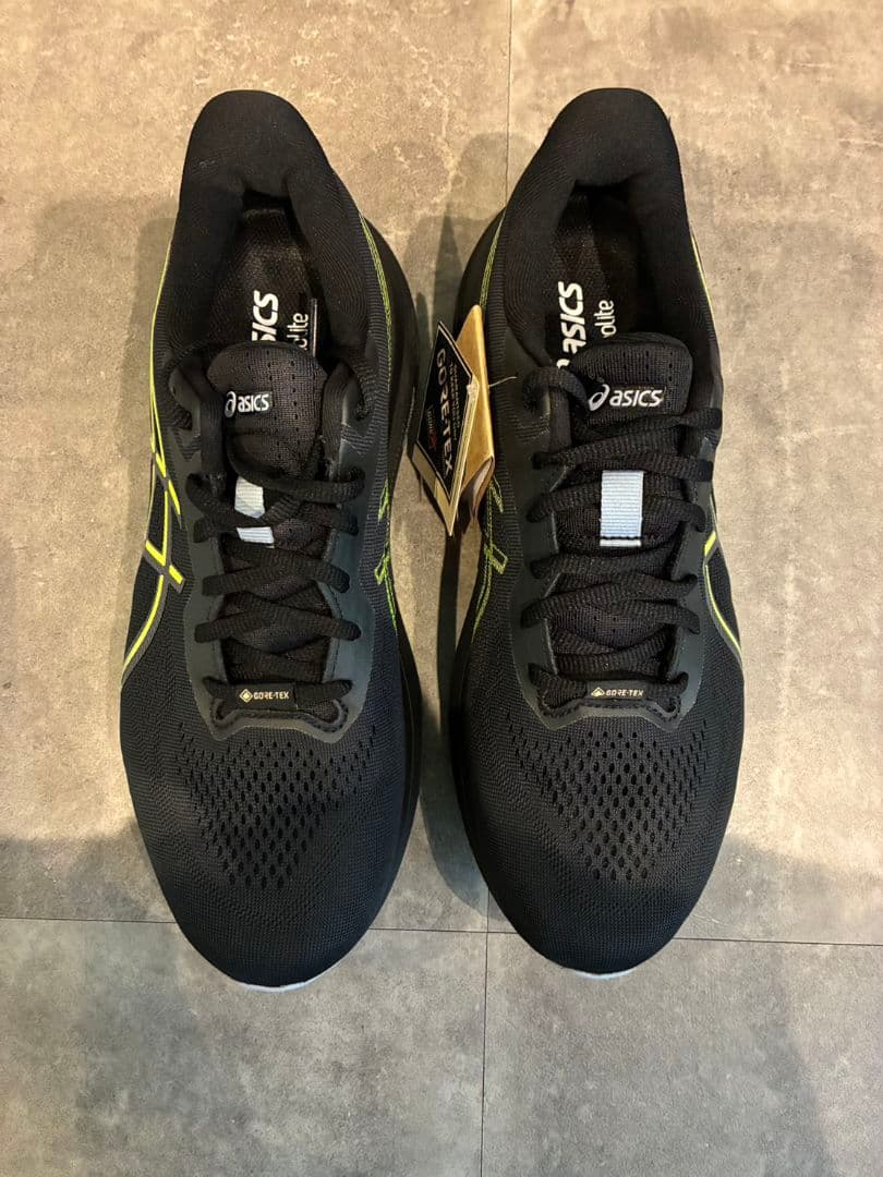 アシックス　ランニングシューズ GT-1000 13 ゴアテックス　27.5cm
