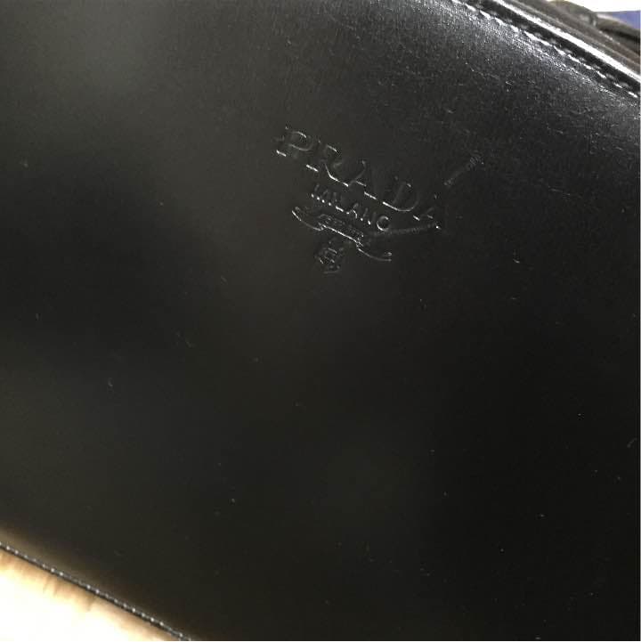 PRADA バック
