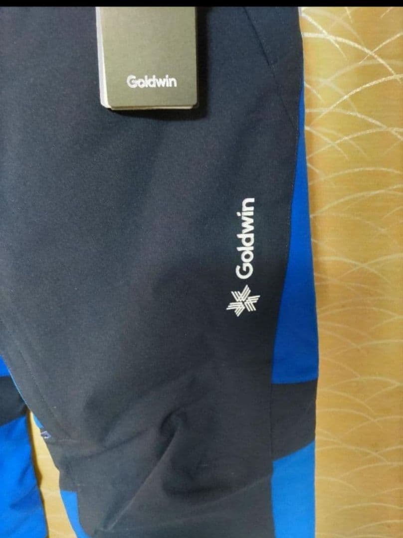 新品タグ付き G0LD WIN ゴールドウイン パンツ S-Mサイズ