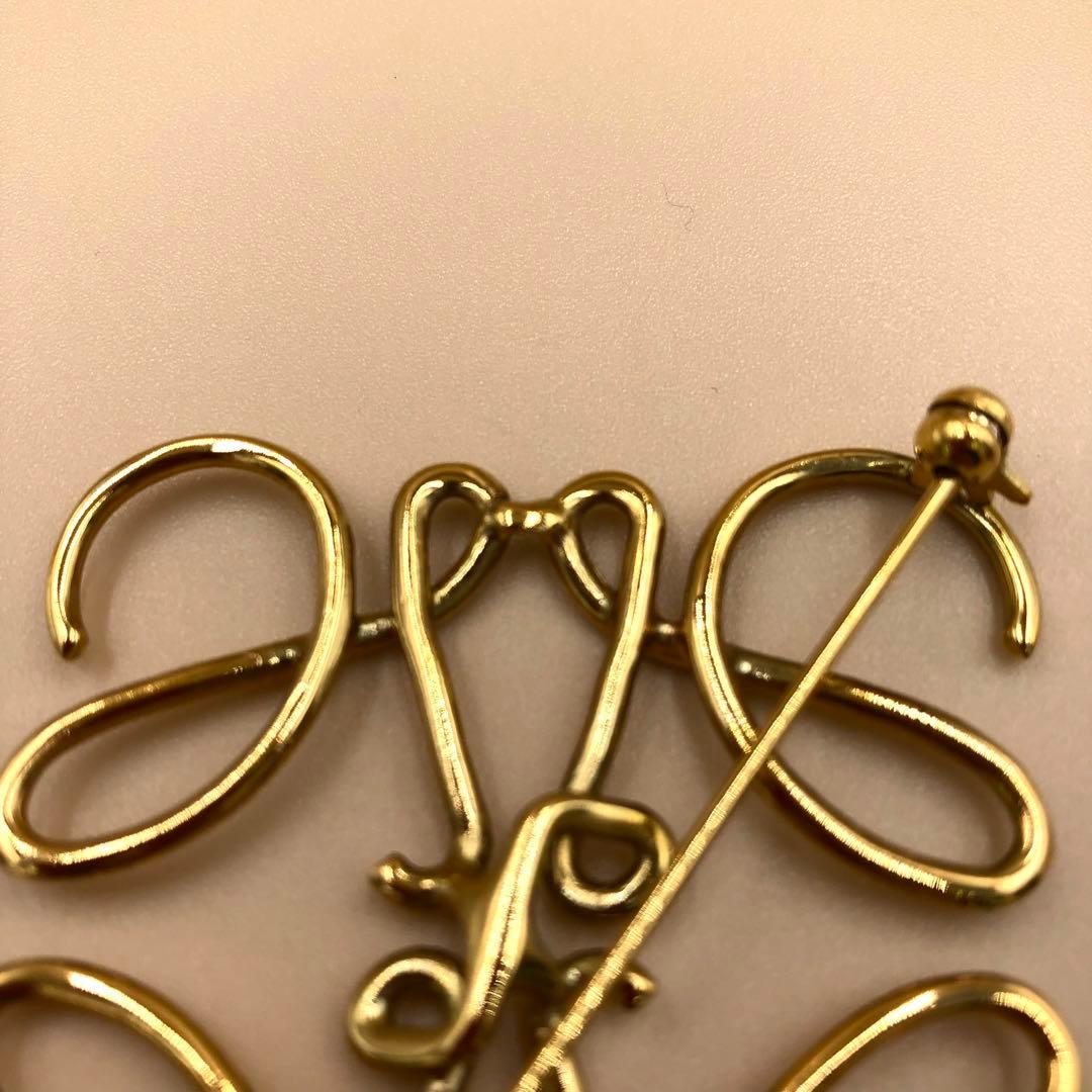 LOEWE ロエベ アナグラム ゴールドブローチ　SG3056B