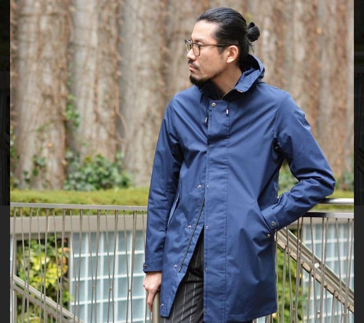 ムーレー ウィルソンMOORER WILSON フーデッドコート 48 ブルー