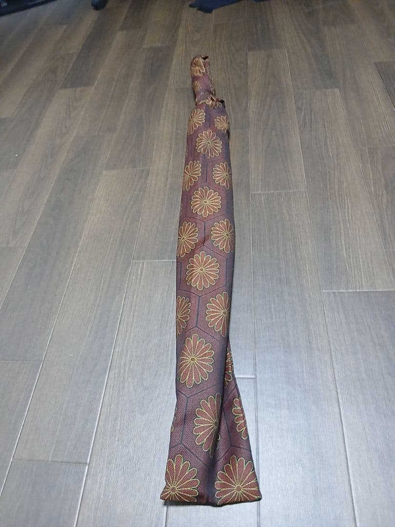 ◉菊花紋章刀袋付き・黒鋼製湾曲刀 (樋入り)　期間限定販売