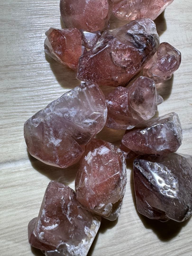 カザフスタン産ストロベリークォーツ