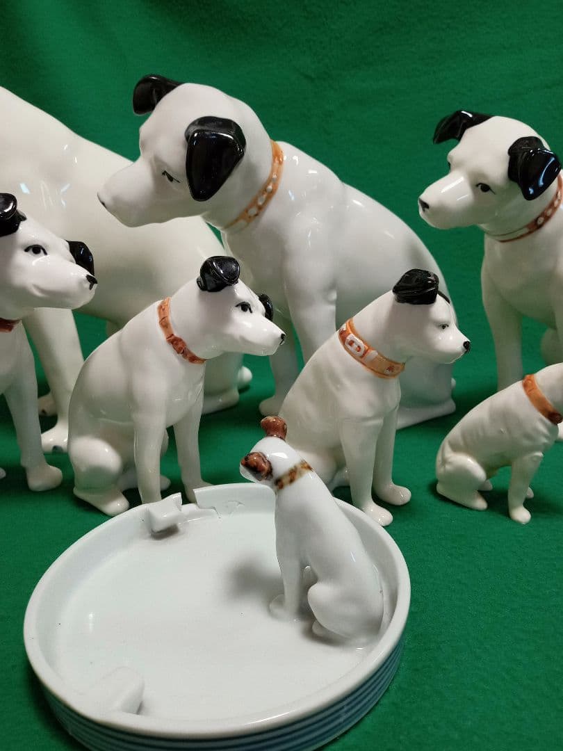 美品VICTORニッパー犬陶器製の置物 7体セットとオマケ
