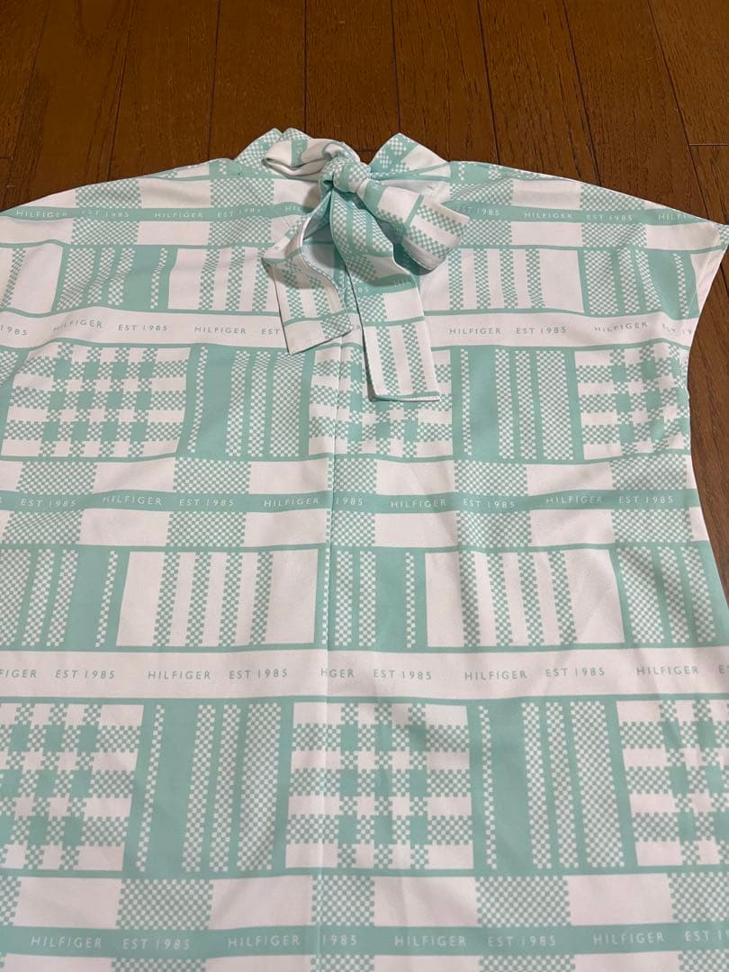 トミーヒルフィガーゴルフレディースセットアップ