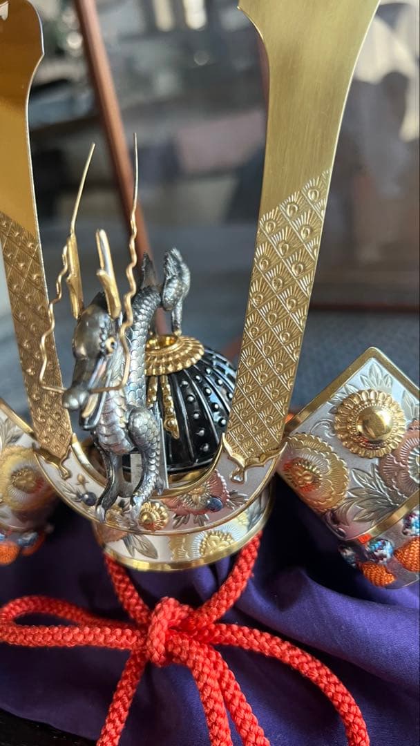 純銀 兜 (剣付) 銀細工 関工芸 武比古 ケース飾り - メルカリ