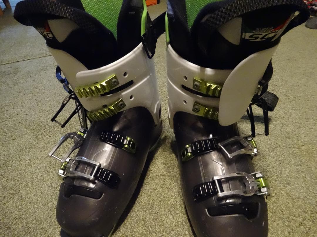 スキー　ブーツ　DALBERRO AERRO 75　26,5cm