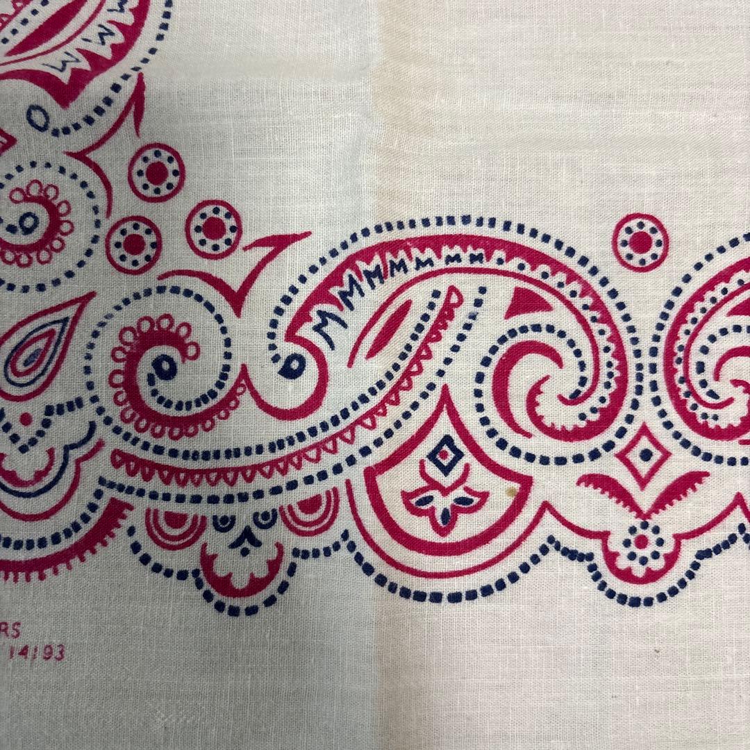 ヴィンテージバンダナ　デップ柄　白ベース　トリコカラー　ワムクラフト社