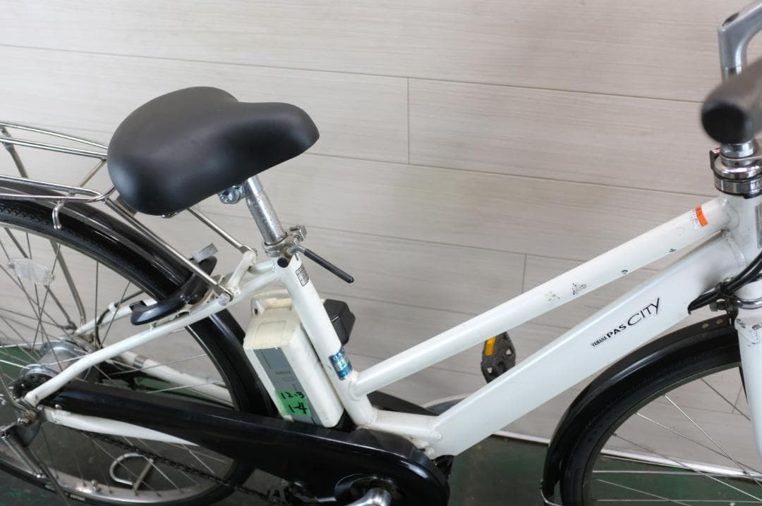 りりこ )ヤマハPAS　CITY　 27インチ 8段変速 12.3Ah