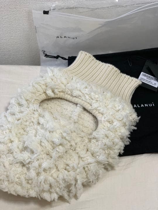 オフホワイト ウール ファー スティッチ バラクラバ　ALANUi