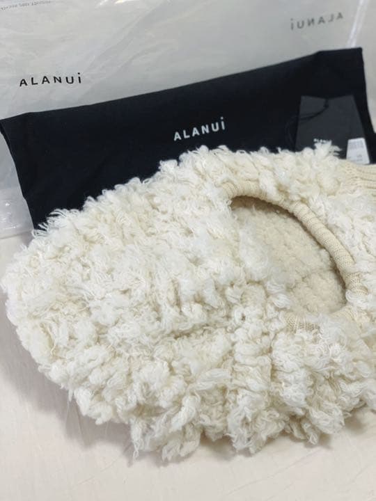 オフホワイト ウール ファー スティッチ バラクラバ　ALANUi