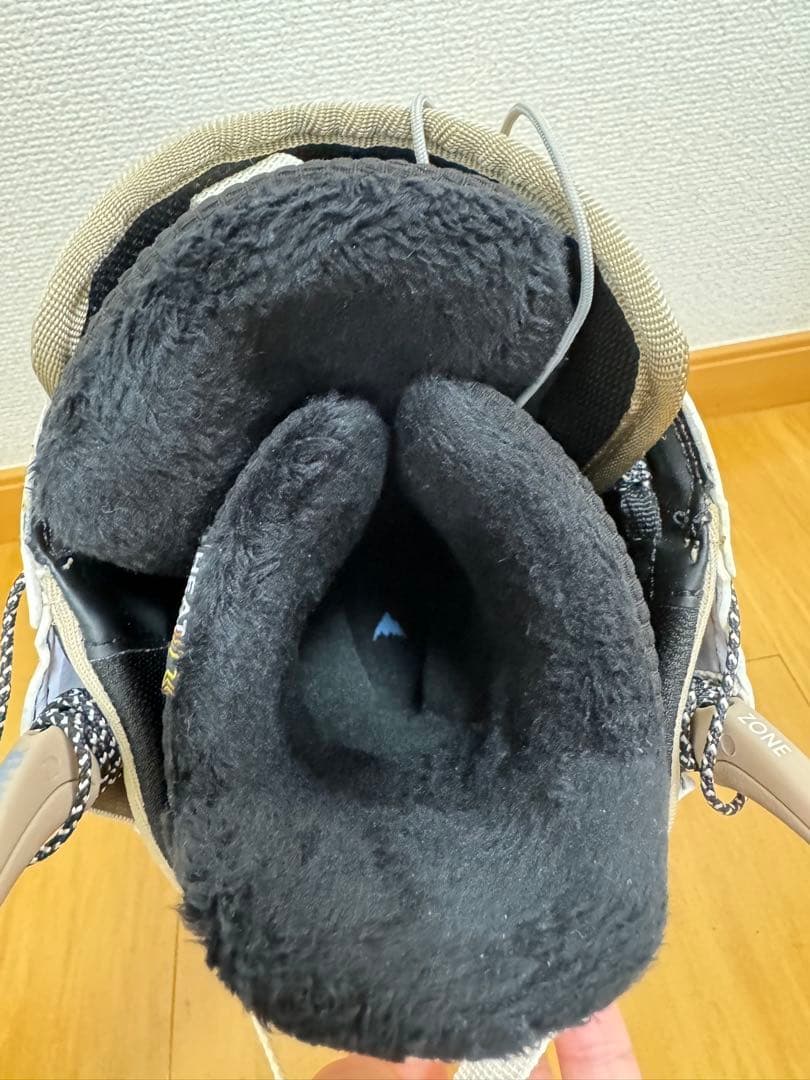 美品 2023モデル BURTON MINT 23.5cm 可愛い 初心者