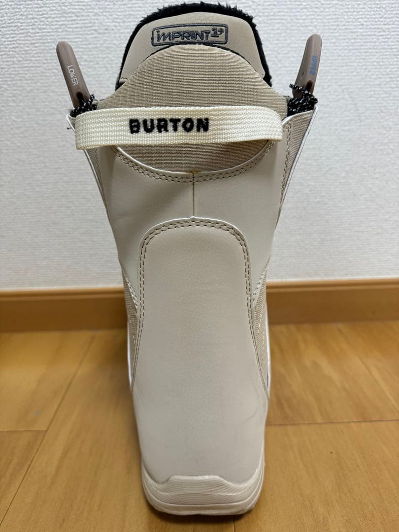 美品 2023モデル BURTON MINT 23.5cm 可愛い 初心者