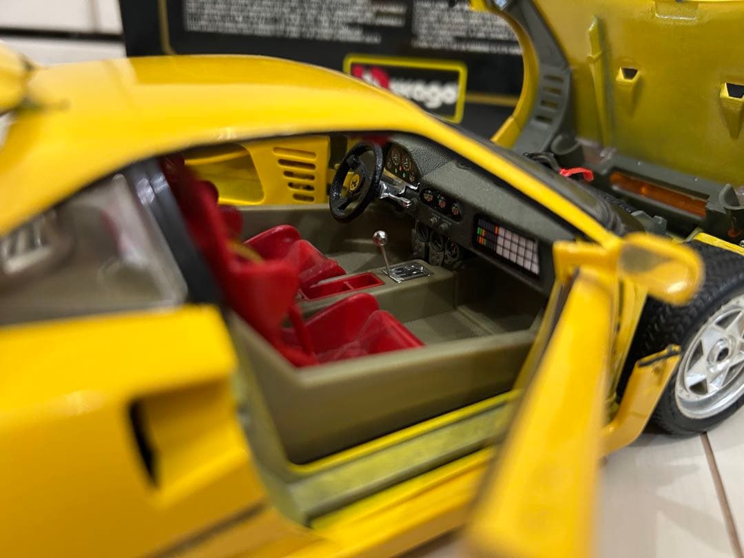 希少 1/18 フェラーリ Ferrari F40 1989 イエロー 希少色 - メルカリ