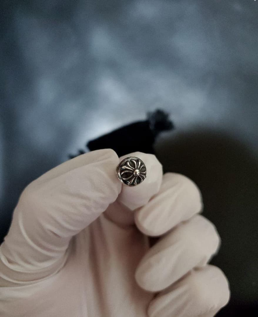 クロムハーツ　クロスボール　スタッドピアス