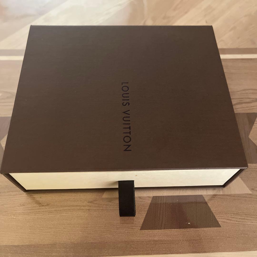 激レア ルイヴィトン モノグラムマルチカラー ノワール ポルトモネコージー 財布