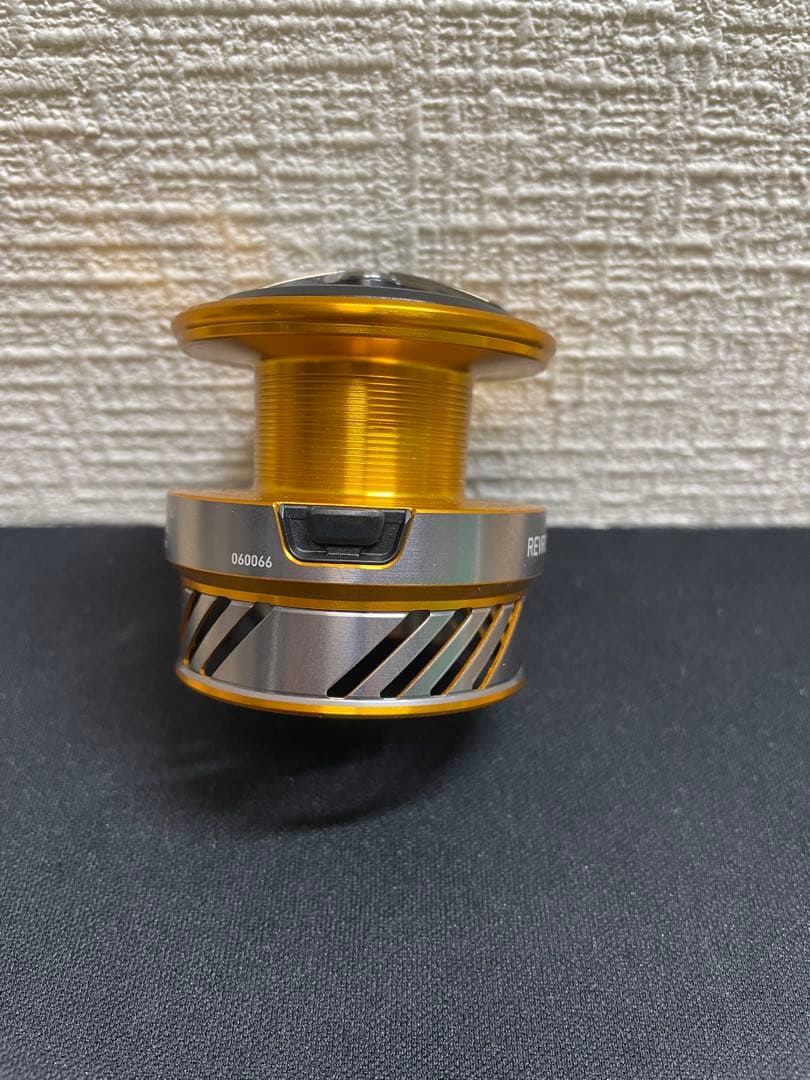 ダイワ 20レブロスLT3000D-C 18レガリスLT1000S