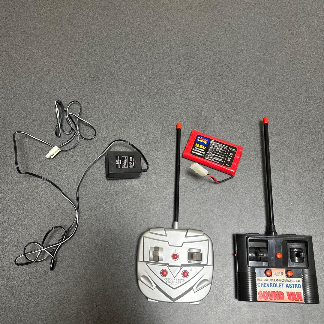 シボレーアストロ & バニングハイエース ラジコン2台セット ジャンク